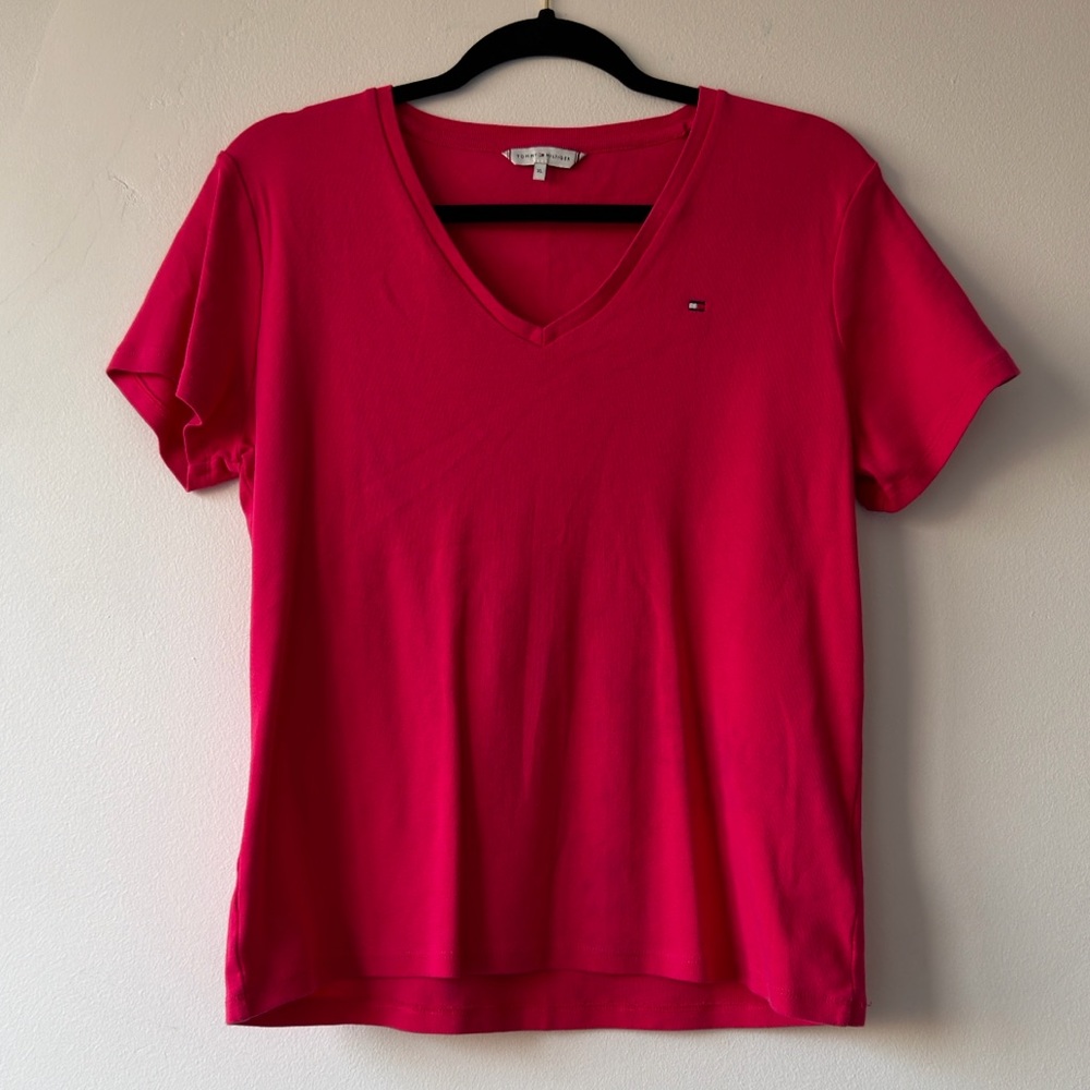 Tommy Hilfiger Women's V-Neck Tee in‎ Hot Pink